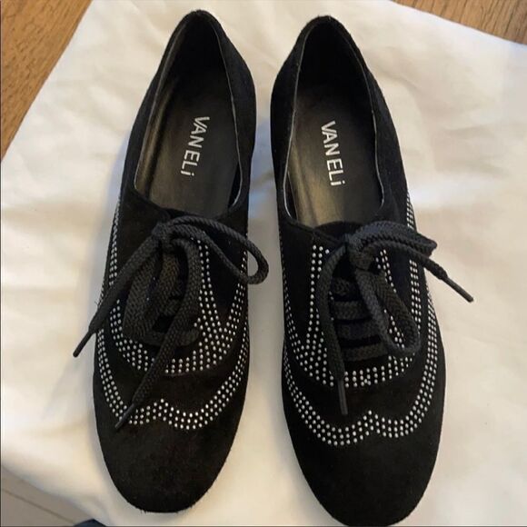 VANELI LACE UP FLATS.  NEW - Picture 1 of 7